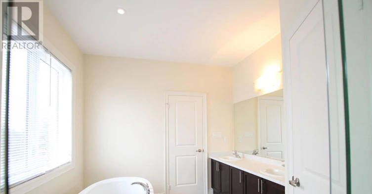 64 Cayton Crescent, Bradford West Gwillimbury, ON, L3Z 0V9 - 37