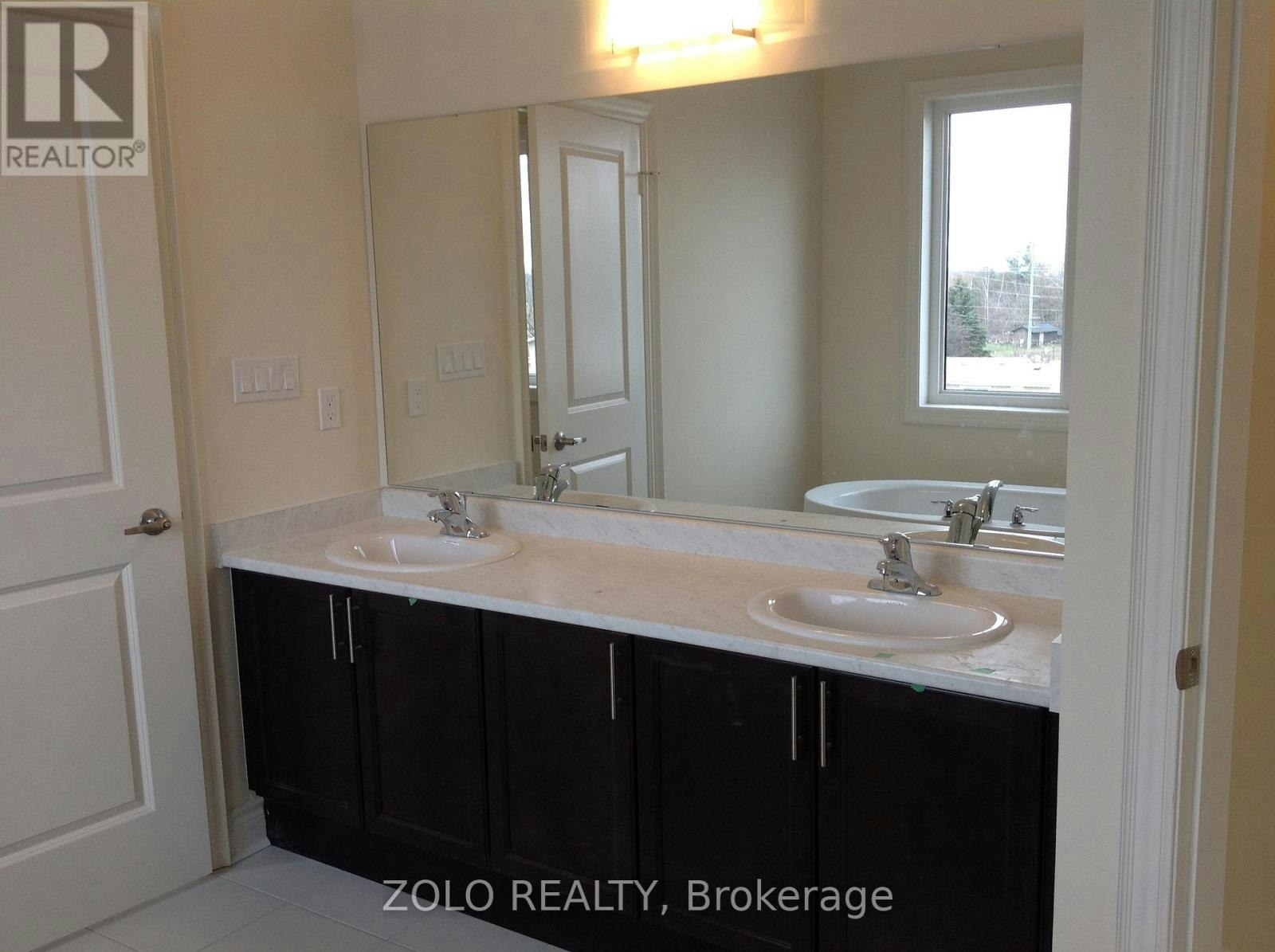 64 Cayton Crescent, Bradford West Gwillimbury, ON, L3Z 0V9 - 14