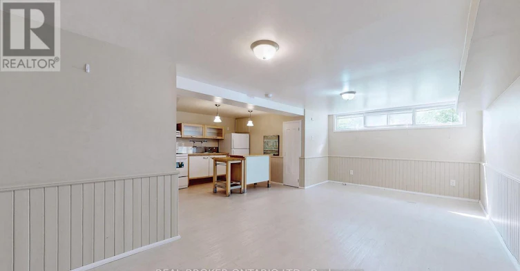 351 Taylor Mills Drive N, Richmond Hill, ON, L4C 2T8 - 2