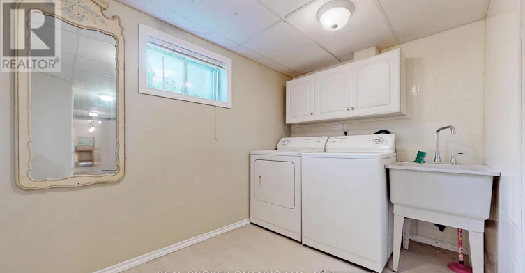 351 Taylor Mills Drive N, Richmond Hill, ON, L4C 2T8 - 9