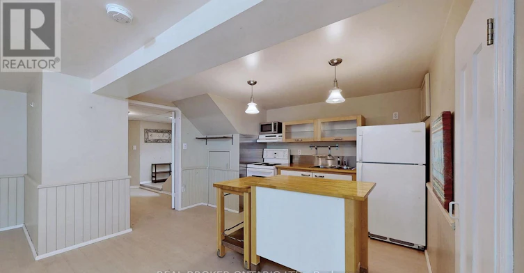 351 Taylor Mills Drive N, Richmond Hill, ON, L4C 2T8 - 4