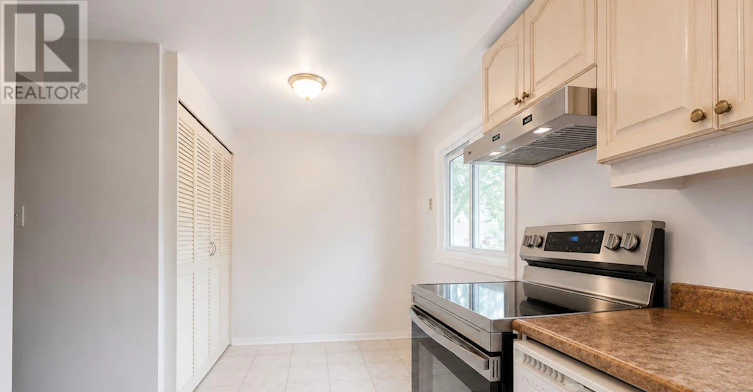 53 Thatchers Mill Way, Markham, ON, L3P 3T2 - 5