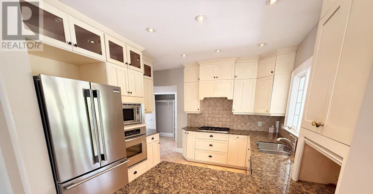 398 Maple Avenue, Oakville, ON, L6J 2H9 - 10