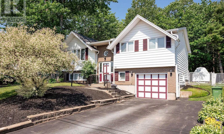 49 Cartier Crescent