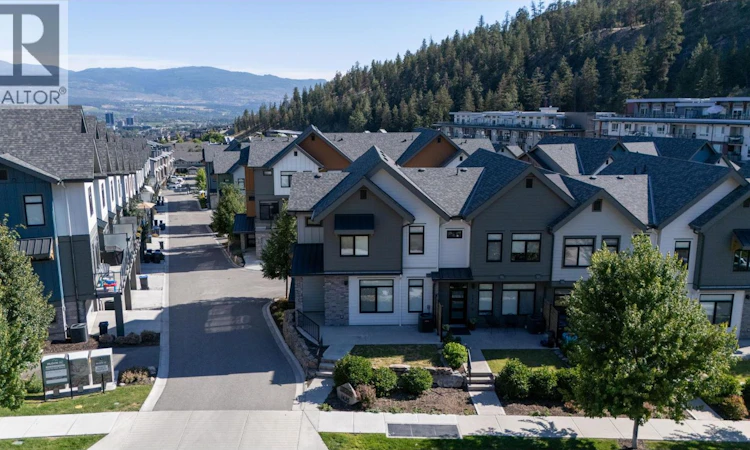 115-1435 Cara Glen Court