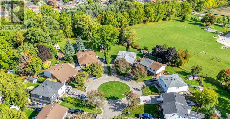 443 Brest Court, Oshawa, ON, L1H 5X7