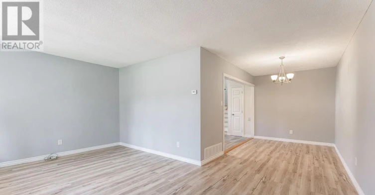 443 Brest Court, Oshawa, ON, L1H 5X7 - 4