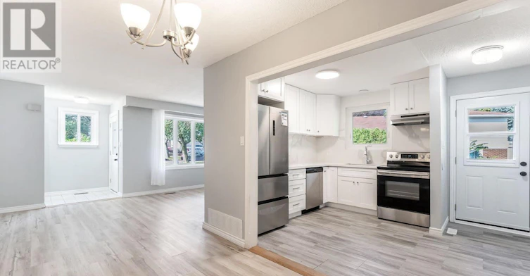 443 Brest Court, Oshawa, ON, L1H 5X7 - 11