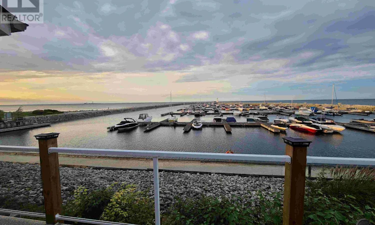 409 Mariners Way