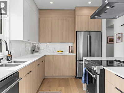 303-640 Wardlaw Avenue - 2