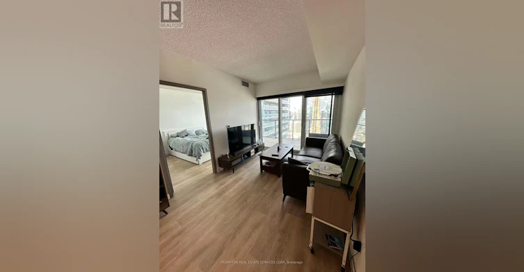5208-3 Concord Cityplace Way, Toronto, ON, M5V 0X4 - 3