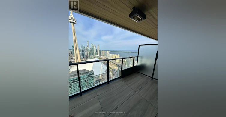 5208-3 Concord Cityplace Way, Toronto, ON, M5V 0X4 - 8
