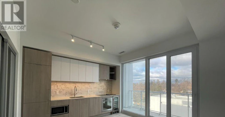 617-2020 Bathurst Street, Toronto, ON, M5P 0A6 - 2