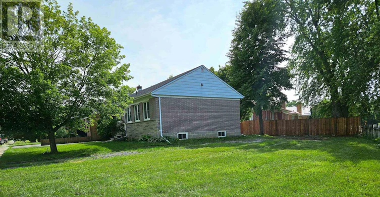 54 Greenlawn Avenue, Belleville, ON, K8N 4B5 - 2