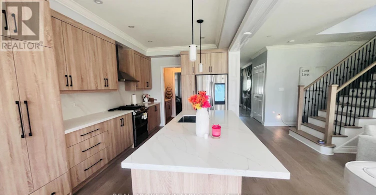 15 Birch Park Drive, Whitby, ON, L1R 3P2 - 12