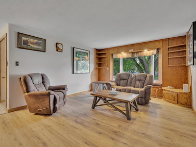 13327 73 Street NW - 4
