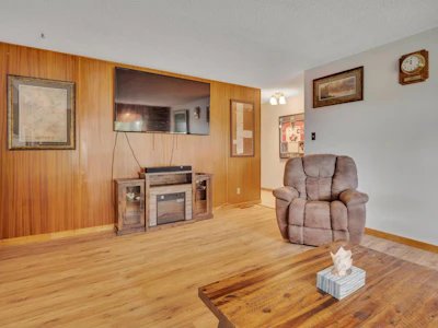13327 73 Street NW - 5