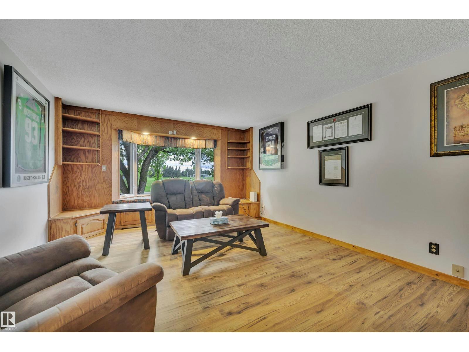13327 73 Street NW - 3