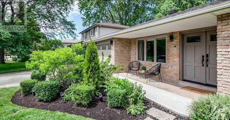 2131 Sunnyvale Drive, Oakville, ON, L6L 1W6 - 2
