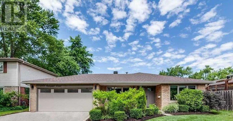 2131 Sunnyvale Drive, Oakville, ON, L6L 1W6
