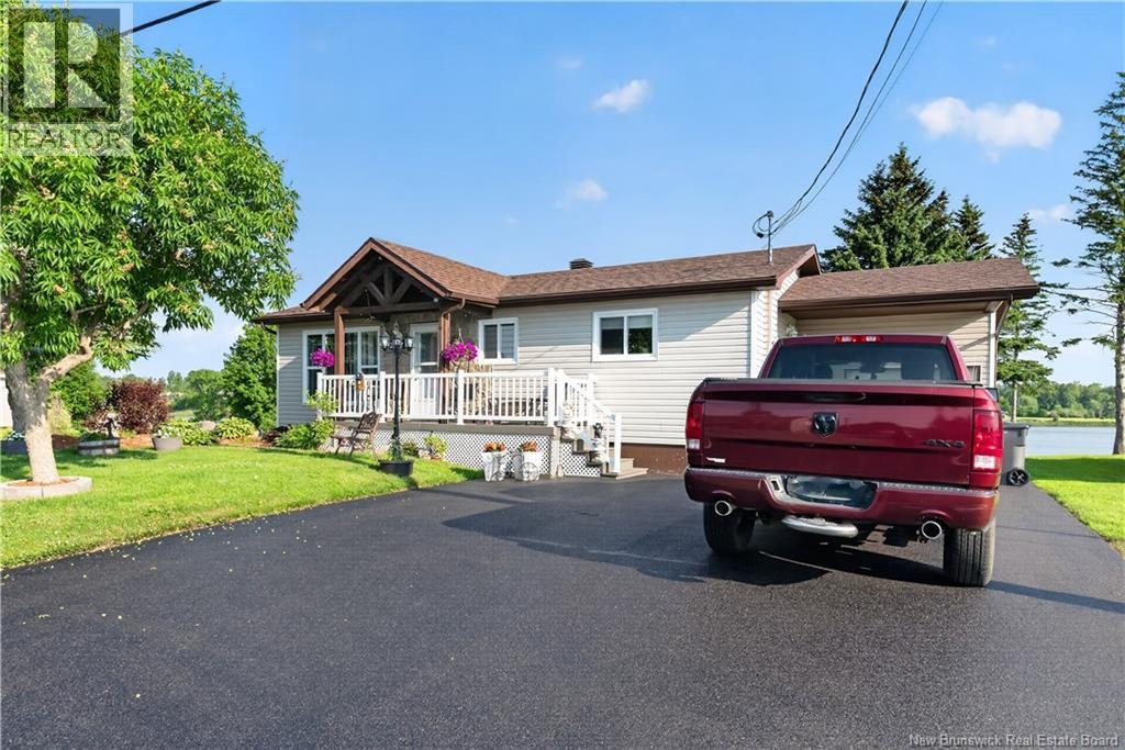 202 Marie Rue, Beresford, NB, E8K 1P8