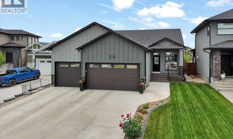 223 Hamm Crescent