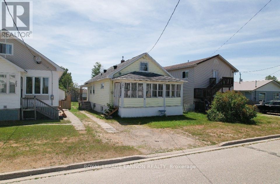 205 Second Avenue, Greenstone, ON, P0T 1M0
