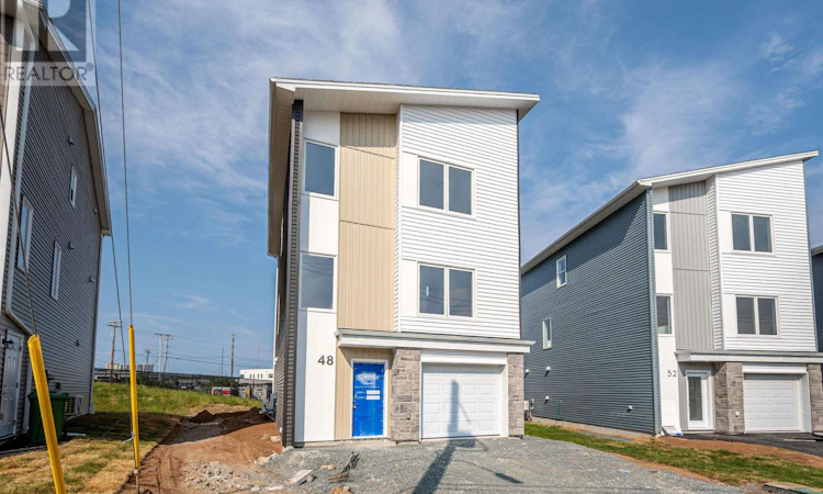 48 Zeppelin Crescent