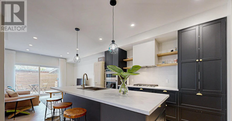 81 Major Street, Toronto, ON, M6S 2K9 - 12