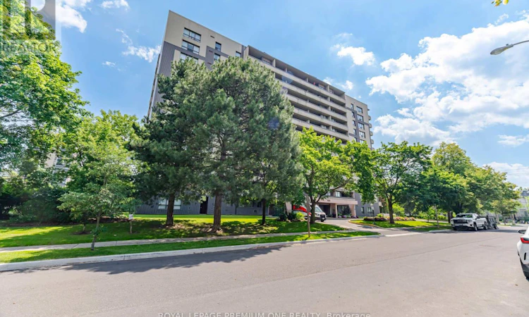 302-100 Canyon Avenue