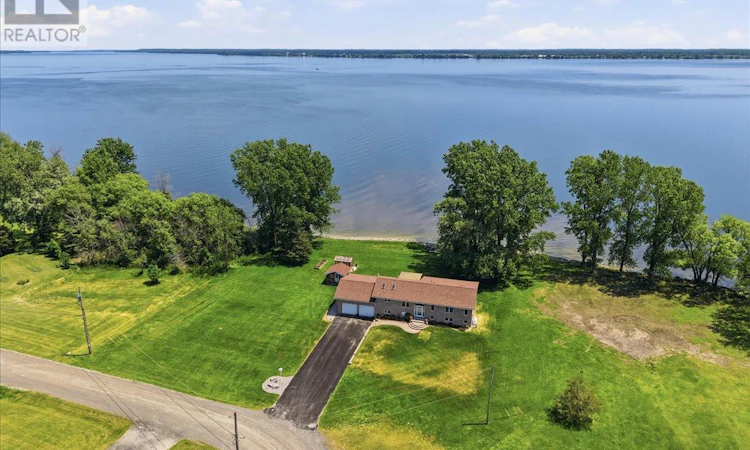 40 Wallbridge Circle