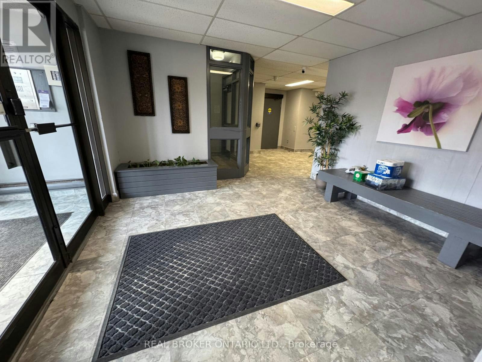 305-845 Kyle Court, Brockville, ON, K6V 6K7 - 2