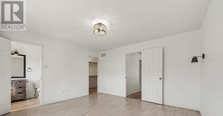218 Rolling Meadow Crescent, Ottawa, ON, K1W 0B1 - 14