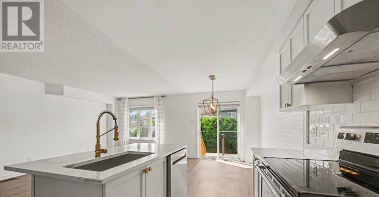 218 Rolling Meadow Crescent, Ottawa, ON, K1W 0B1 - 10