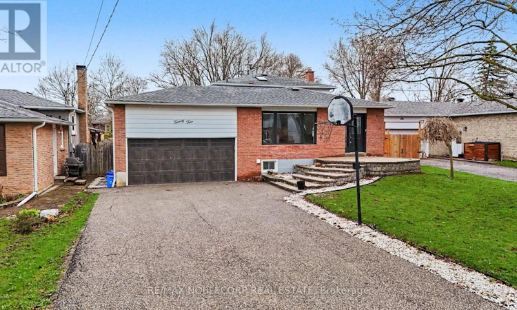 24 Maple Avenue W