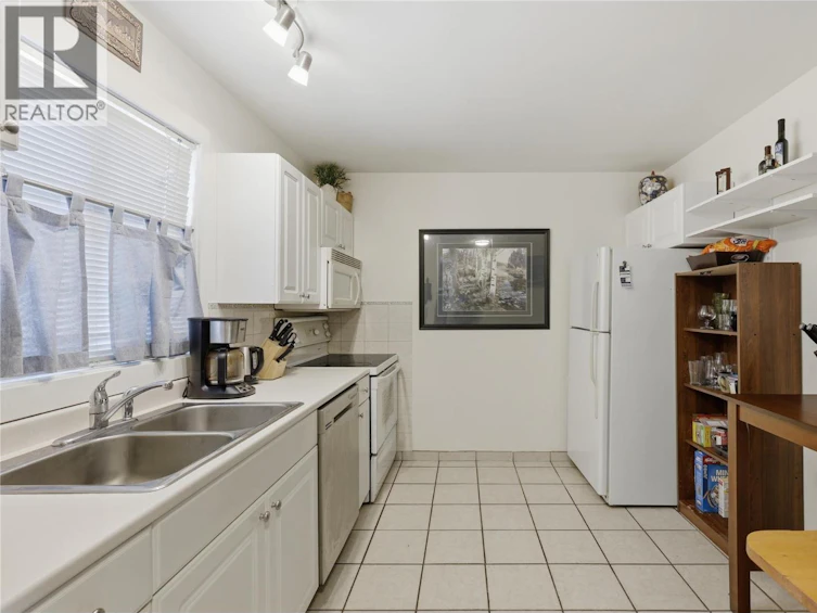 36-1605 Summit Drive, Kamloops, BC, V2E 2A5 - 5