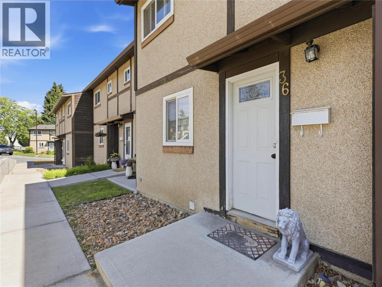 36-1605 Summit Drive, Kamloops, BC, V2E 2A5 - 3