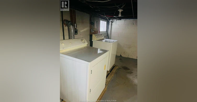 UPPER-1645 Goyeau, Windsor, ON, N8X 3L7 - 14
