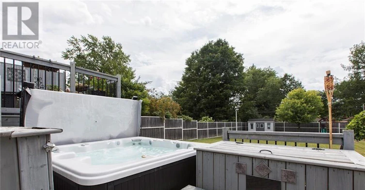 28 Appleford Street, Ottawa, ON, K1J 6T9 - 29