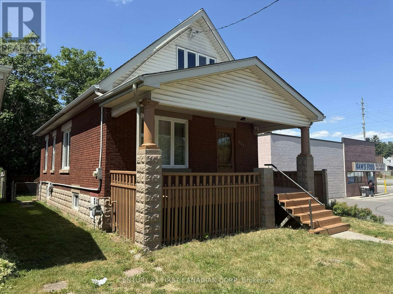 827 Quebec Street, London, ON, N5Y 1X3