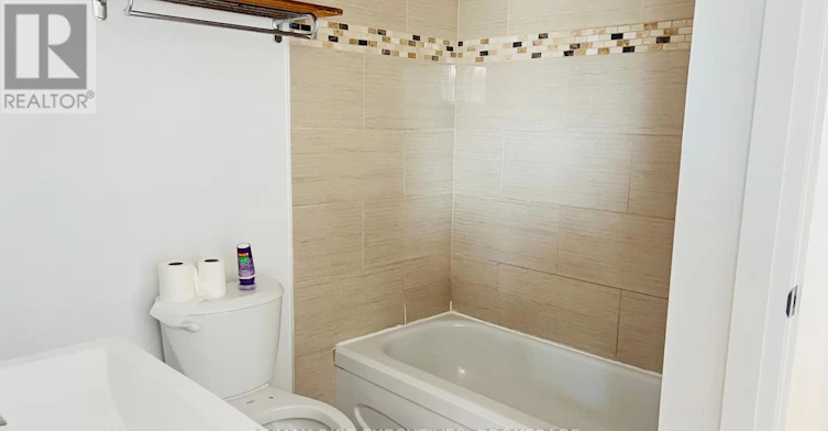 863 Datzell Lane, Kingston, ON, K7M 7P9 - 7