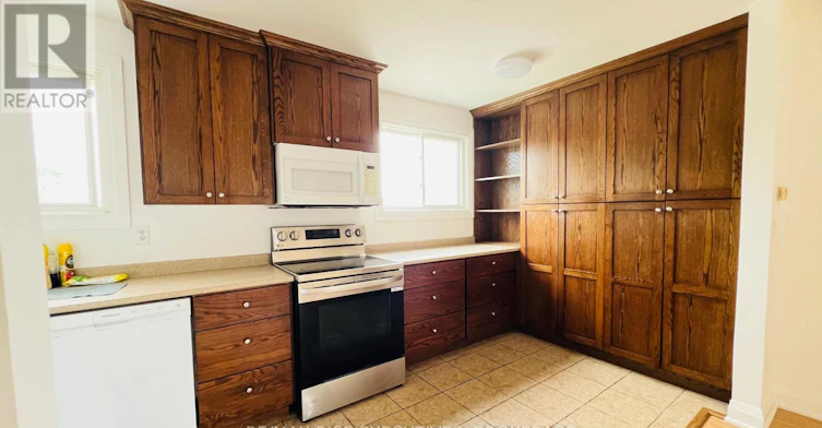 863 Datzell Lane, Kingston, ON, K7M 7P9 - 3