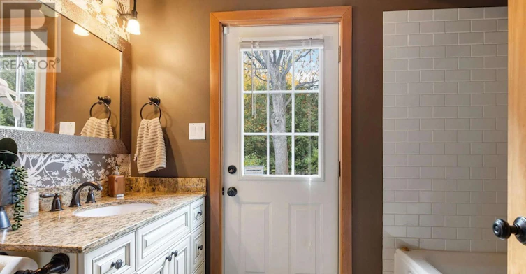 156 Chamonix Crescent, Blue Mountains, ON, L9Y 0S7 - 32