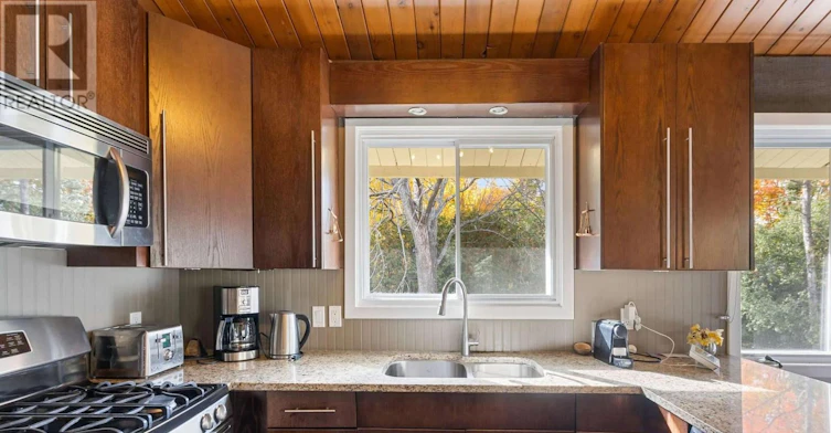 156 Chamonix Crescent, Blue Mountains, ON, L9Y 0S7 - 8