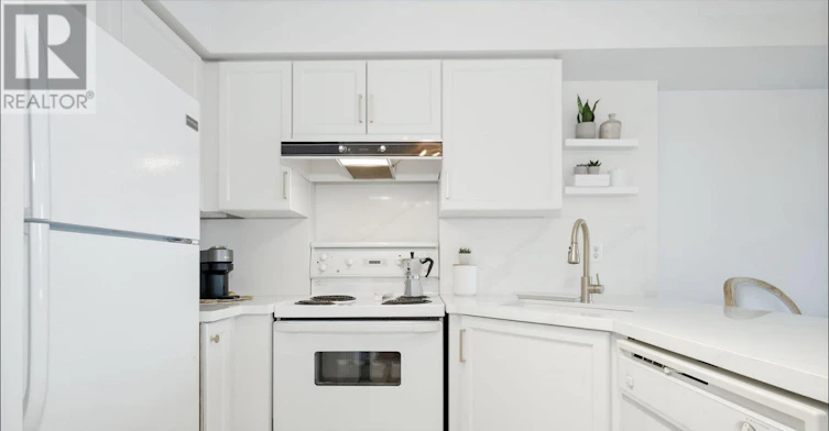 803-140 Bathurst Street, Toronto, ON, M5V 3N8 - 6