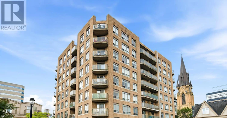 803-140 Bathurst Street, Toronto, ON, M5V 3N8 - 36