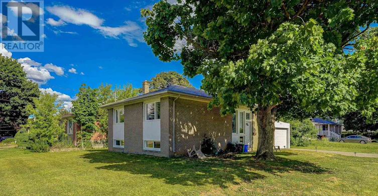 MAIN FL-203 Norfolk Avenue, Richmond Hill, ON, L4C 2E1 - 3