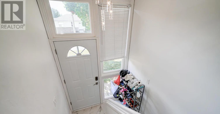 MAIN FL-203 Norfolk Avenue, Richmond Hill, ON, L4C 2E1 - 6