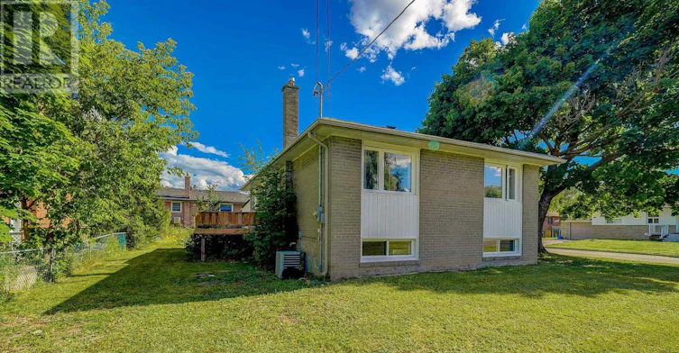 MAIN FL-203 Norfolk Avenue, Richmond Hill, ON, L4C 2E1 - 5
