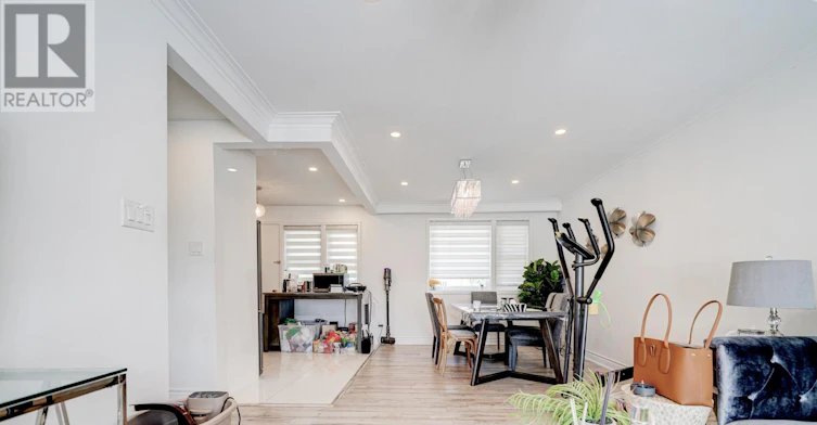 MAIN FL-203 Norfolk Avenue, Richmond Hill, ON, L4C 2E1 - 11